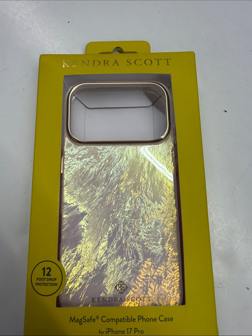 NEW Kendra Scott MagSafe iPhone 17 Pro Case